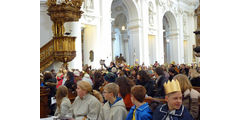 Aussendung der Sternsinger im Hohen Dom zu Fulda (Foto: Karl-Franz Thiede)